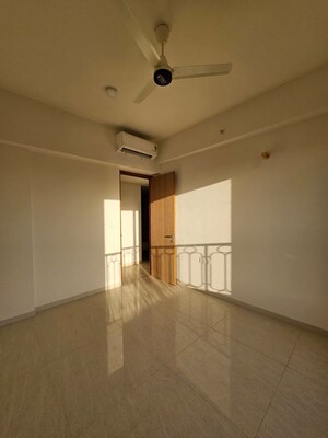 Room in 3 BHK Apartment at Lodha Bellagio, Powai – for Rent