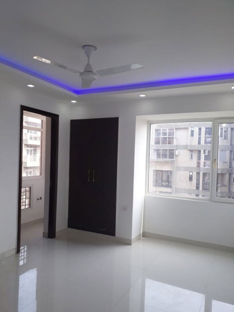 Room, sector 6 dwarka 3 Bedroom 1500 Sq.Ft. Apartment In Sector 6 Dwarka Delhi 10234977