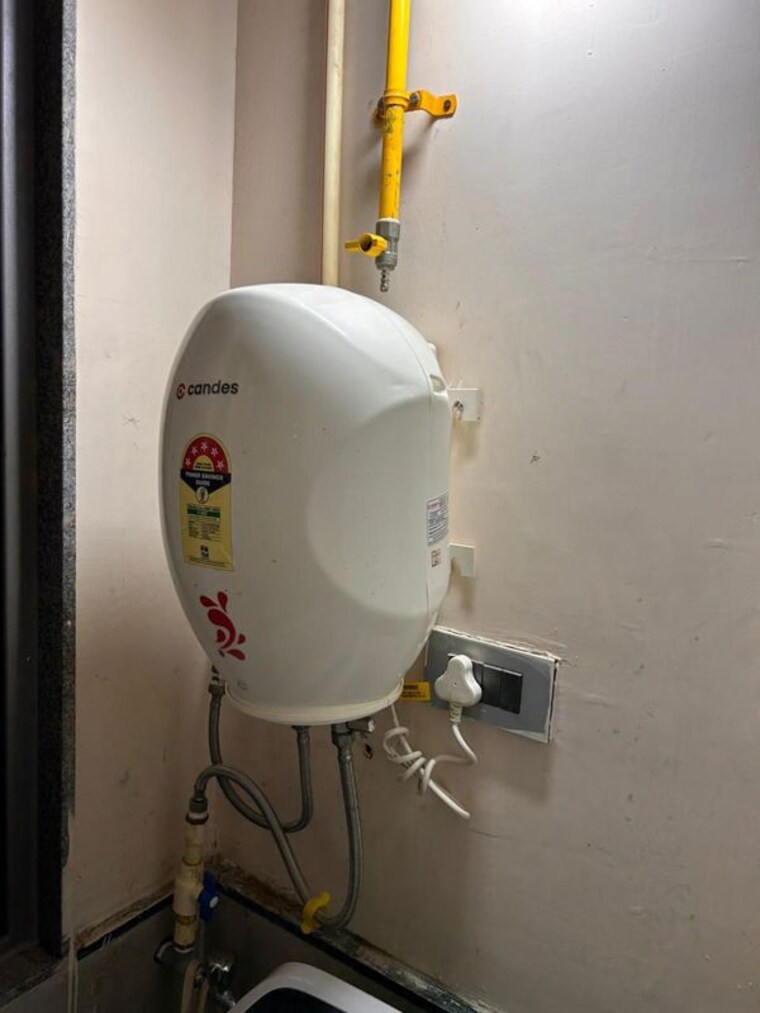 Bathroom, sargasan 2 Bedroom 1215 Sq.Ft. Apartment In Sargasan Gandhinagar 10251275