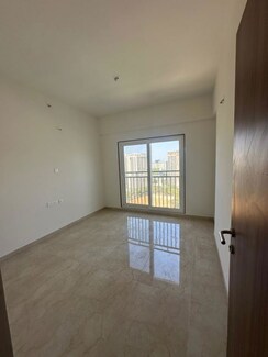 2 BHK + Extra Room Apartment For Rent in Shapoorji Pallonji BKC 28
