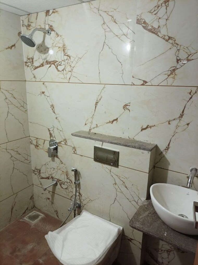 Bathroom, sargasan 3 Bedroom 154 Sq.Ft. Apartment In Sargasan Gandhinagar 10251413