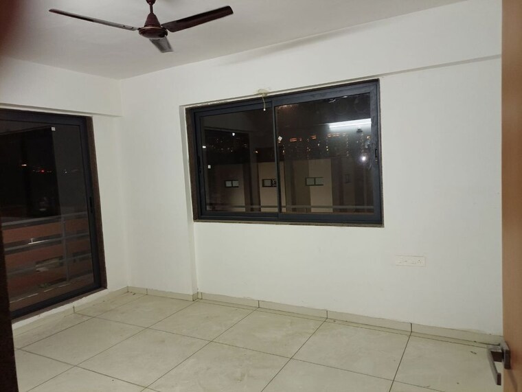 Room, sargasan 3 Bedroom 154 Sq.Ft. Apartment In Sargasan Gandhinagar 10251413