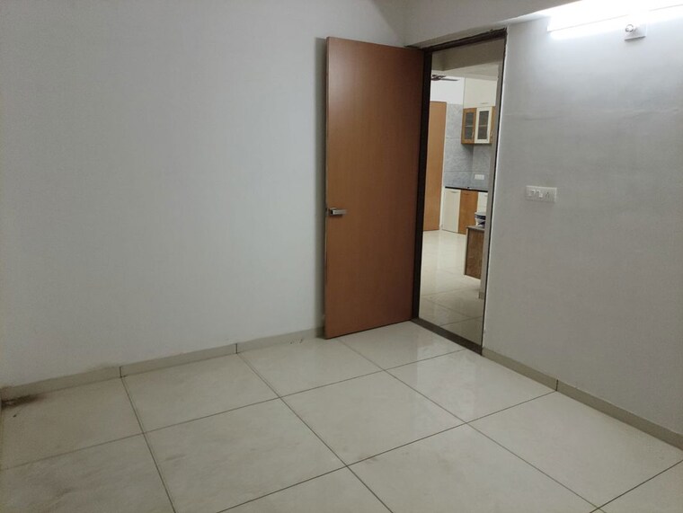 Room, sargasan 3 Bedroom 154 Sq.Ft. Apartment In Sargasan Gandhinagar 10251413
