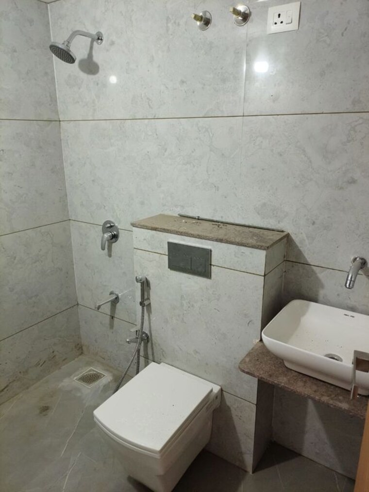 Bathroom, sargasan 3 Bedroom 154 Sq.Ft. Apartment In Sargasan Gandhinagar 10251413