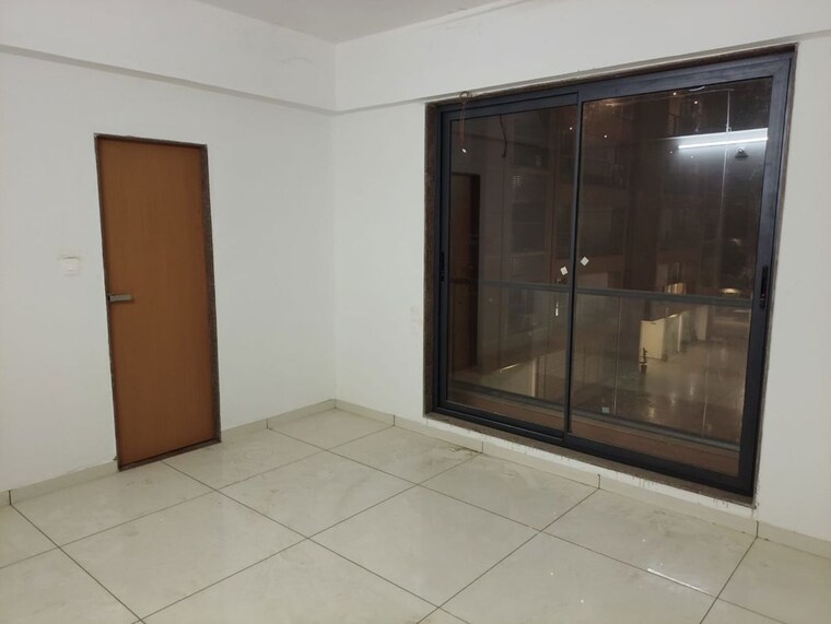 Room, sargasan 3 Bedroom 154 Sq.Ft. Apartment In Sargasan Gandhinagar 10251413