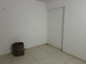 Room in 3 BHK Apartment at Sargasan – for Rent