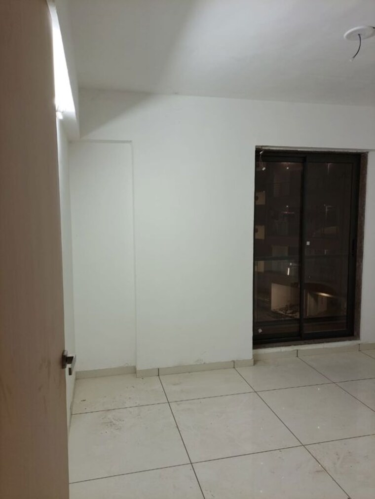 Room, sargasan 3 Bedroom 154 Sq.Ft. Apartment In Sargasan Gandhinagar 10251413
