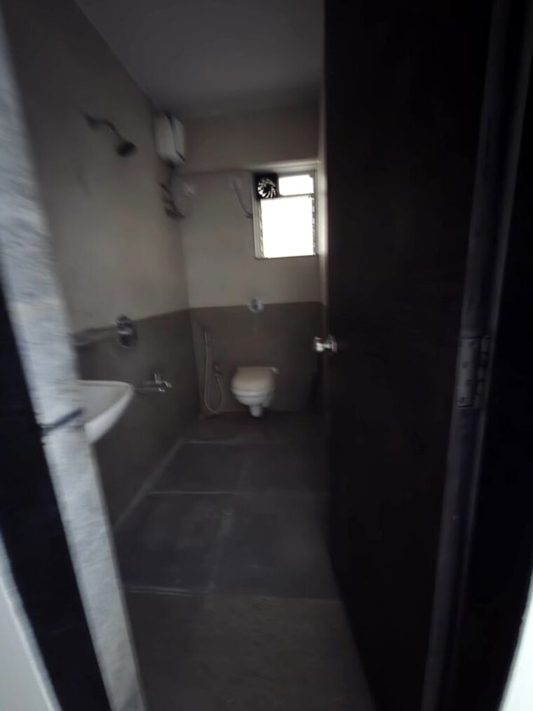 Bathroom, cosmos-habitat 2 Bedroom 700 Sq.Ft. Apartment In Majiwada Thane 10251412
