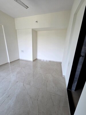 Room in 2 BHK Apartment at Cosmos Habitat, Majiwada – for Rent