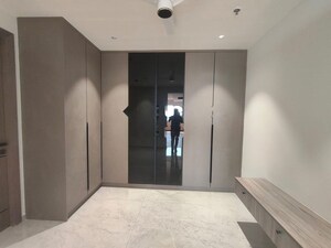 Room in 3 BHK Apartment at Sri Fortune Sonthalia Sky Villas, Kokapet – for Rent