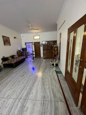 Parking in 6+ BHK Independent House at Sector 16 A – for Sale