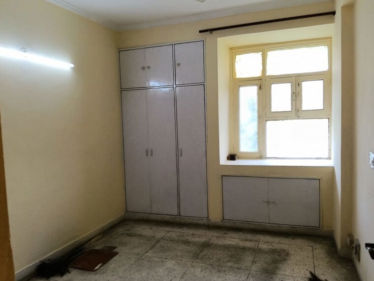 Room, sector 7 dwarka 3 Bedroom 1500 Sq.Ft. Apartment In Sector 7 Dwarka Delhi 10237324