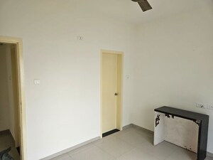 Room in 2 BHK Apartment at Bavdhan – for Sale