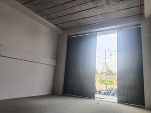 Room in  Showroom at Kharadi – for Rent