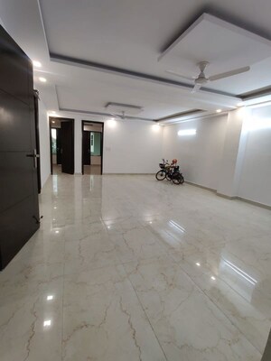 3 BHK Builder Floor For Rent in Green Fields Colony