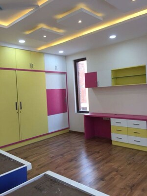 Room in 4 BHK Apartment at Pooja First Leaf, Gachibowli – for Rent