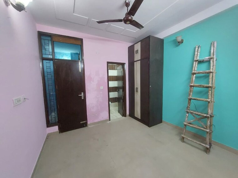 Room, sector 10 dwarka 3 Bedroom 1500 Sq.Ft. Apartment In Sector 10 Dwarka Delhi 10234410