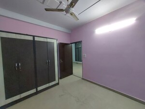 Room in 3 BHK Apartment at Sector 10 Dwarka – for Rent