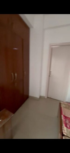 Room in 3 BHK Apartment at Ajnara Le Garden Phase II, Sector 16b Greater Noida – for Sale