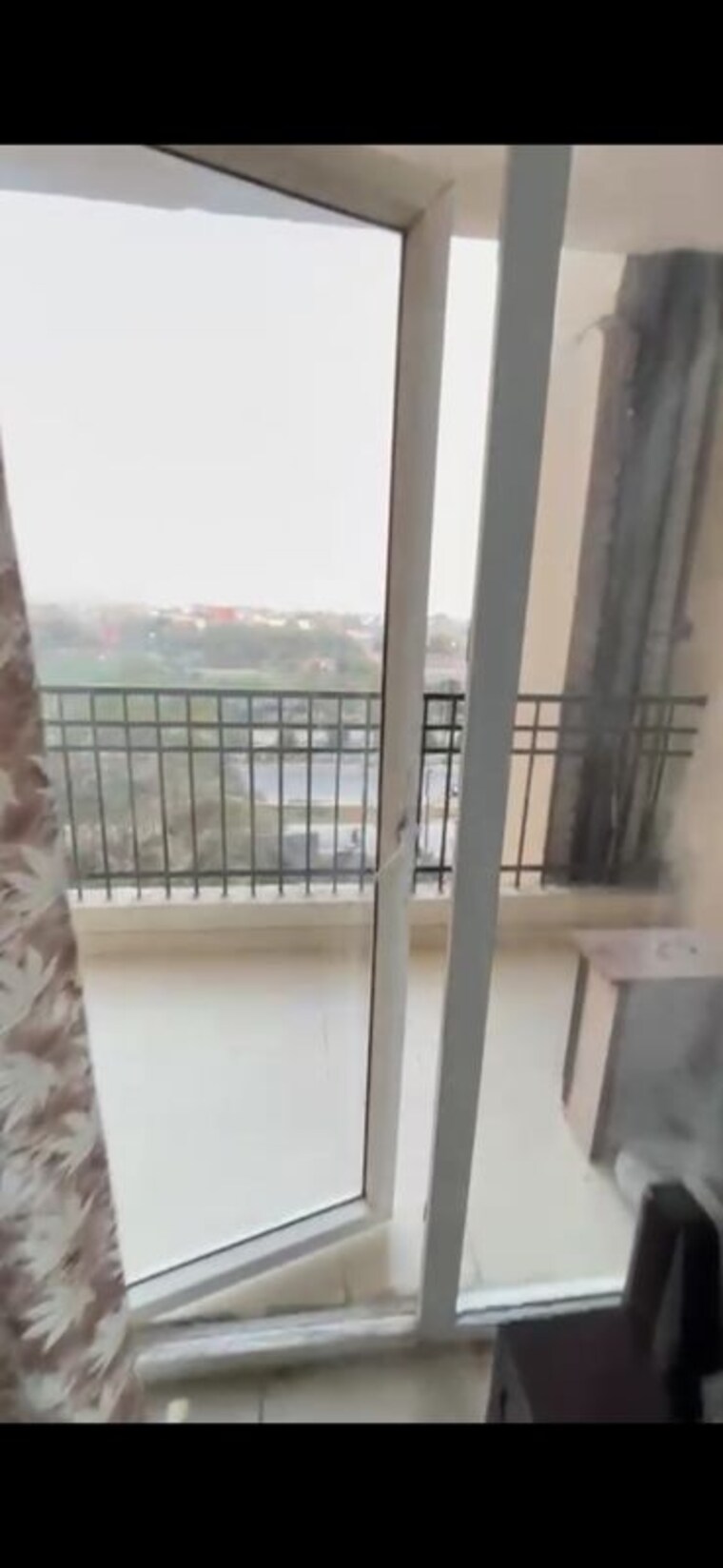 Balcony, ajnara-le-garden-phase-ii 3 Bedroom 1500 Sq.Ft. Apartment In Sector 16b Greater Noida Greater Noida 10251739