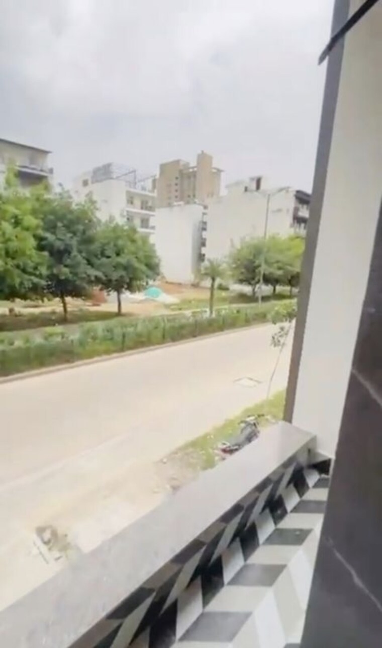 Balcony, bptp-park-elite-floors 3 Bedroom 250 Sq.Yd. Builder Floor In Sector 85 Faridabad 10251873