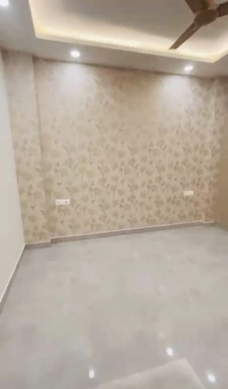 Room, bptp-park-elite-floors 3 Bedroom 250 Sq.Yd. Builder Floor In Sector 85 Faridabad 10251873