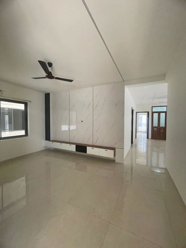 3 BHK 2695 Sq.Ft. Apartment in SRR Sriram River View