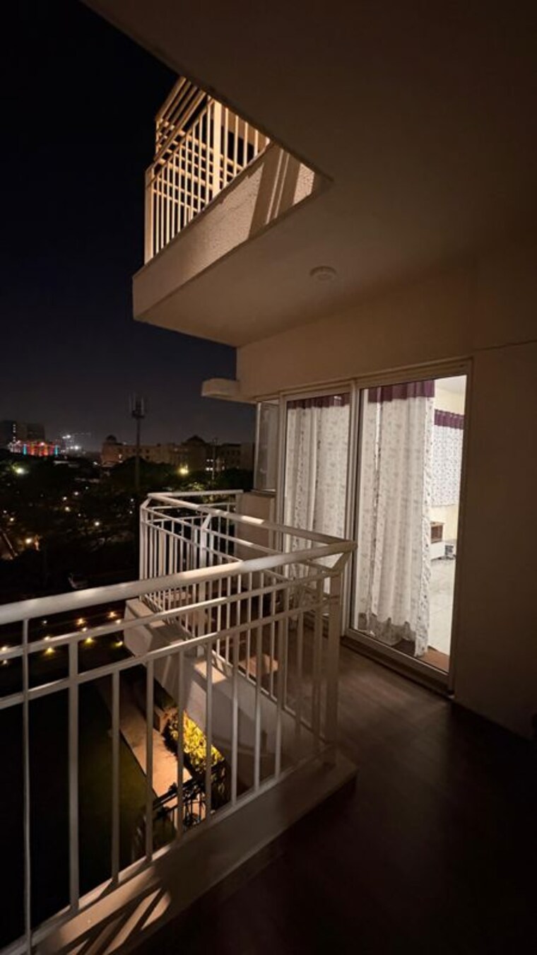 Balcony, experion-capital 4 Bedroom 2550 Sq.Ft. Apartment In Vibhuti Khand Lucknow 10252063