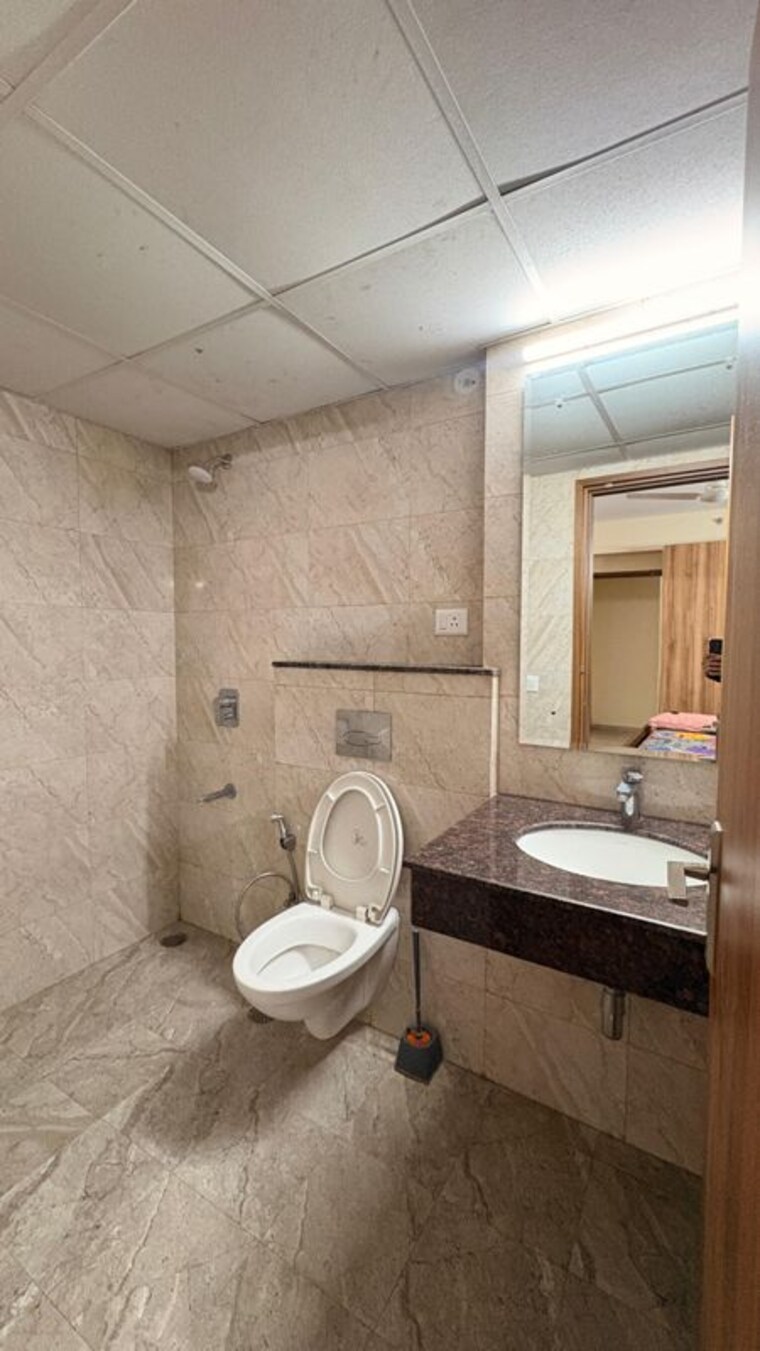 Bathroom, experion-capital 4 Bedroom 2550 Sq.Ft. Apartment In Vibhuti Khand Lucknow 10252063