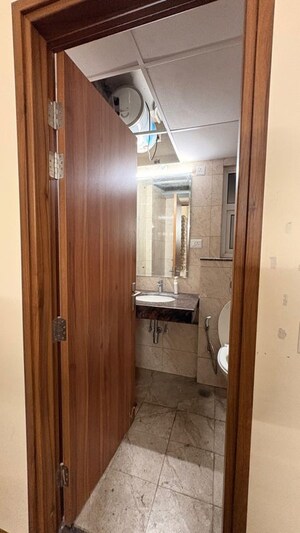 Building Lobby in 4 BHK Apartment at Experion Capital, Vibhuti Khand – for Rent