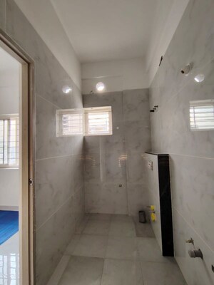 Bathroom in 1 BHK Builder Floor at Hsr Layout Sector 3 – for Rent