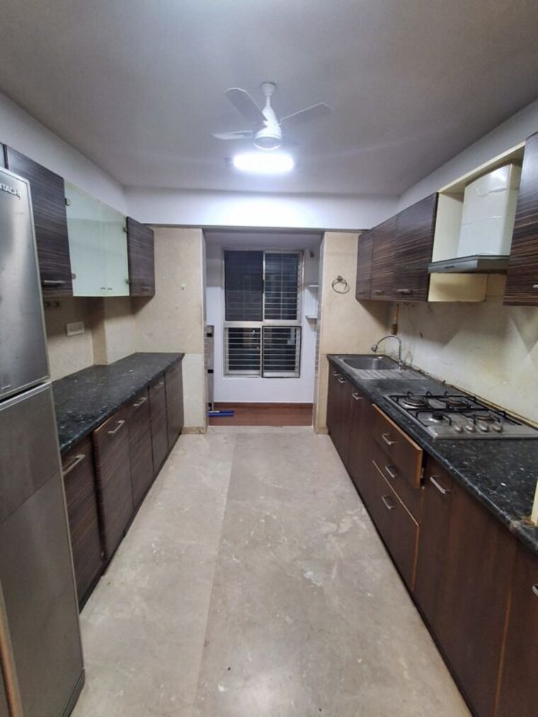Kitchen, khar west 4 Bedroom 2500 Sq.Ft. Apartment In Khar West Mumbai 10252106