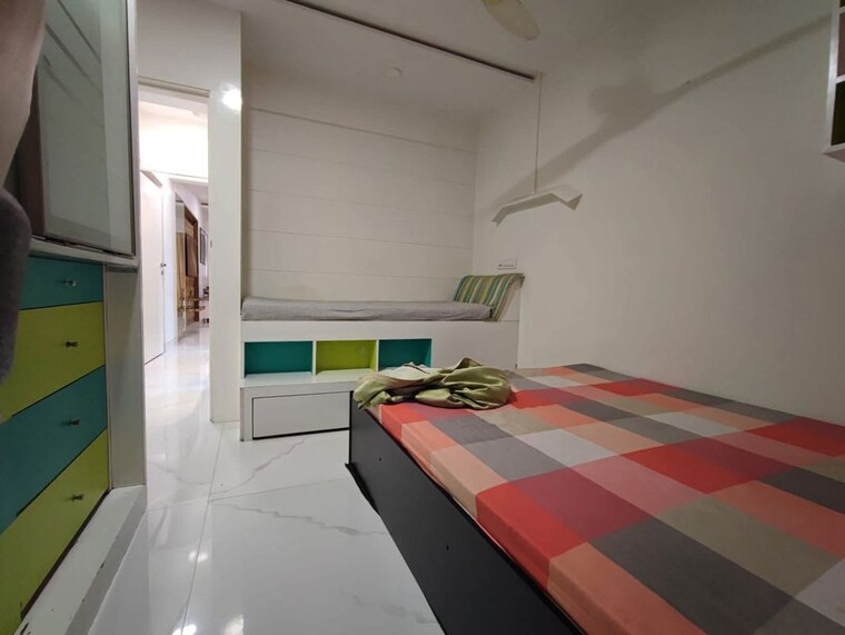 Bedroom, bandra west 3 Bedroom 1200 Sq.Ft. Apartment In Bandra West Mumbai 10252208