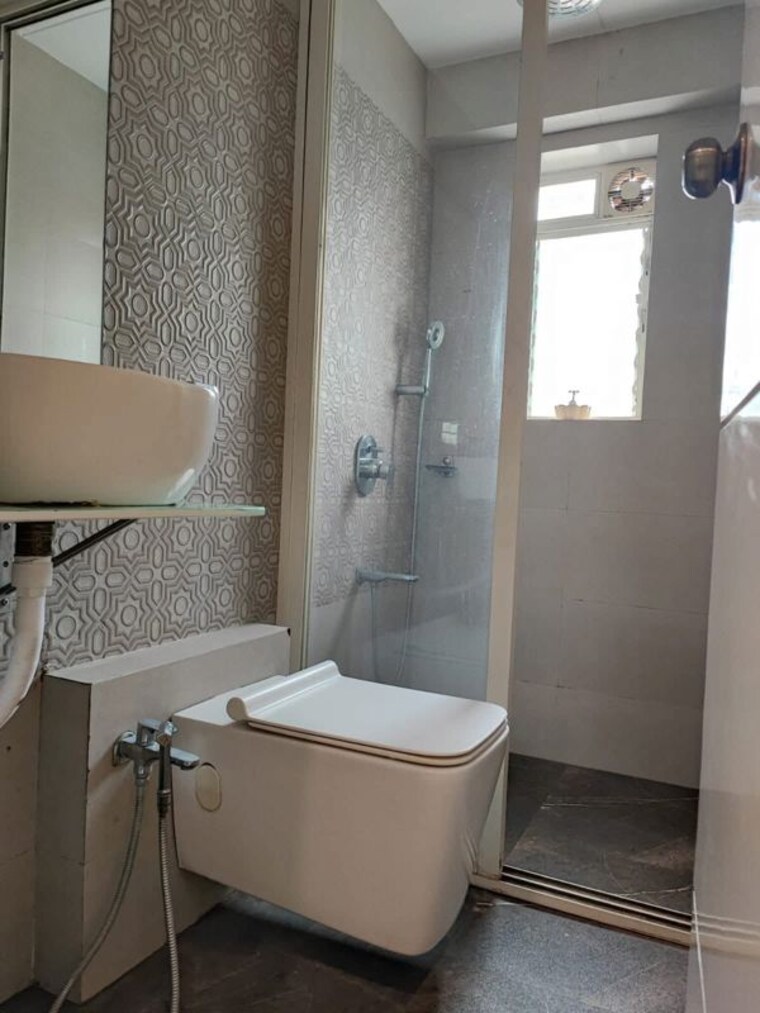 Bathroom, bandra west 3 Bedroom 1200 Sq.Ft. Apartment In Bandra West Mumbai 10252208