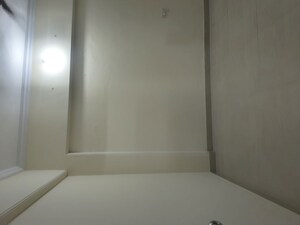 Room in 1 BHK Apartment at Kurla East – for Rent