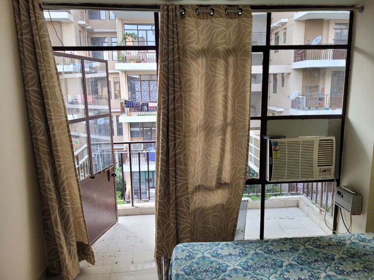Living Room, signature-global-synera 1 Bedroom 320 Sq.Ft. Apartment In Sector 81 Gurgaon 10251955