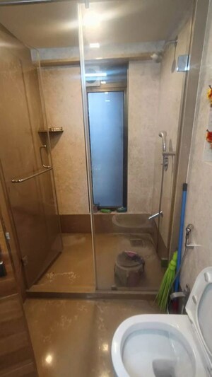 Furnished Amenities in 3 BHK Apartment at Ekta Panorama, Chembur – for Rent