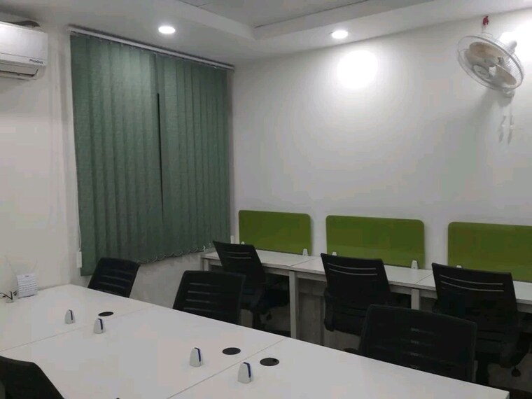 Team Area, sector 2 Commercial Office Space 700 Sq.Ft. In Sector 2 Noida 10252366