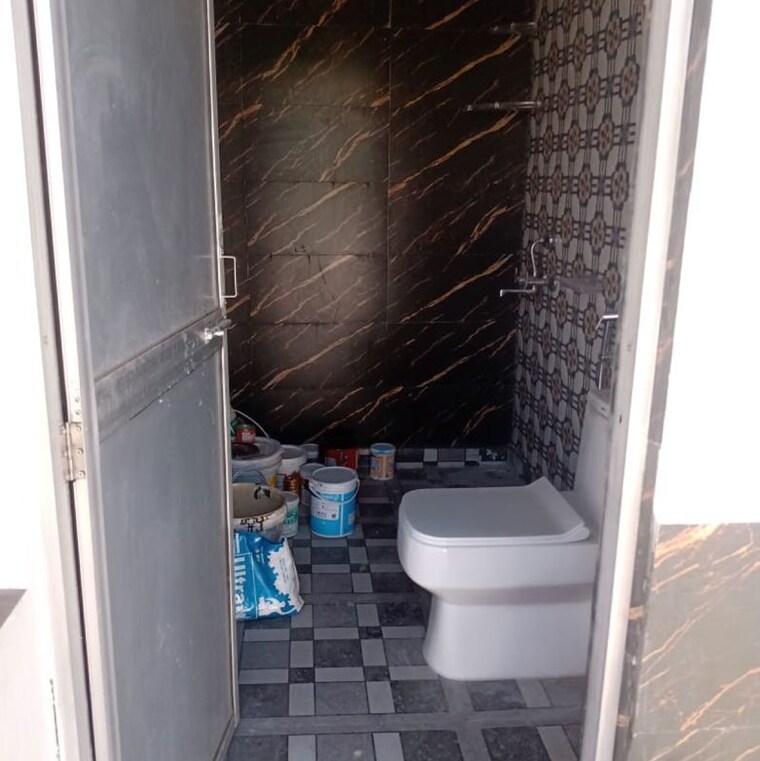 Bathroom, new industrial township 1 2 Bedroom 900 Sq.Ft. Independent House In New Industrial Township 1 Faridabad 10252591
