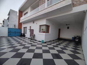 Parking in 6+ BHK Independent House at Garha – for Sale