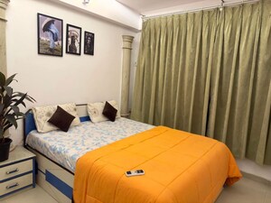 Bedroom in 2 BHK Apartment at Versova – for Rent
