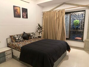 Bedroom in 2 BHK Apartment at Versova – for Rent