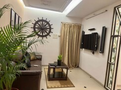 2 BHK Apartment For Rent in Versova