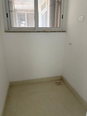 Room in 3 BHK Apartment at Runwal Forests, Kanjurmarg West – for Rent