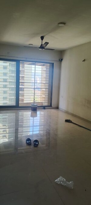 Room in 3 BHK Apartment at Acme Ozone, Manpada – for Rent