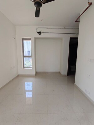 Room in 2 BHK Apartment at Kalpataru Immensa B, Kolshet Road – for Rent