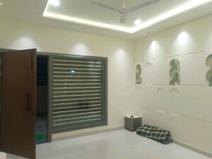 Living Room in 6+ BHK Independent House at Sector 45 – for Rent