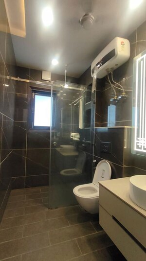 Team Area in 3 BHK Builder Floor at Sector 45 – for Rent