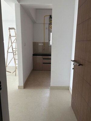 Room in 3 BHK Apartment at Runwal Forests, Kanjurmarg West – for Rent