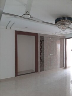 4 BHK + Servant Room Builder Floor For Sale in DLF Atria